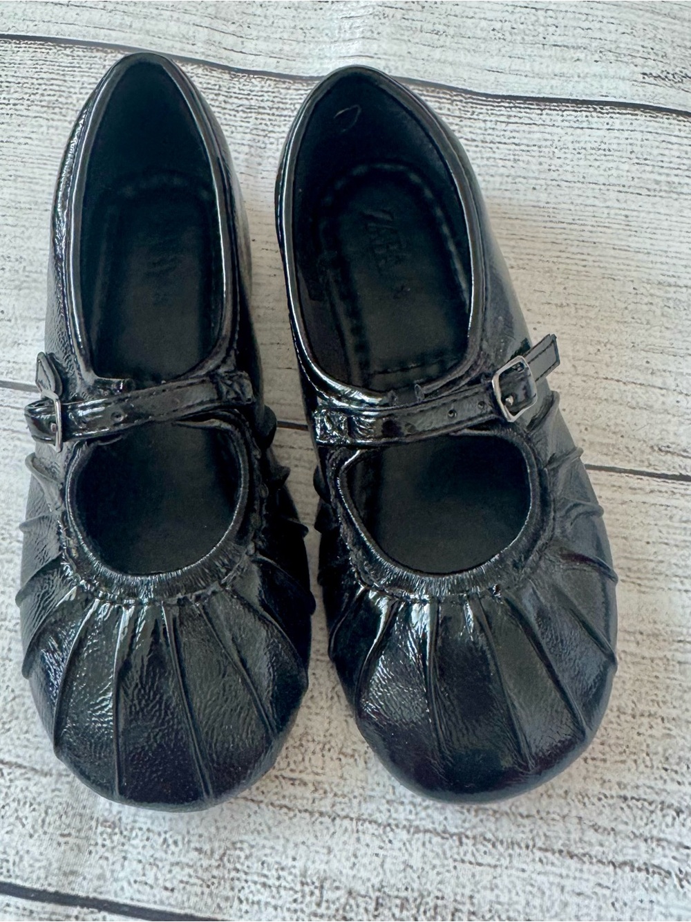 Zara Flats